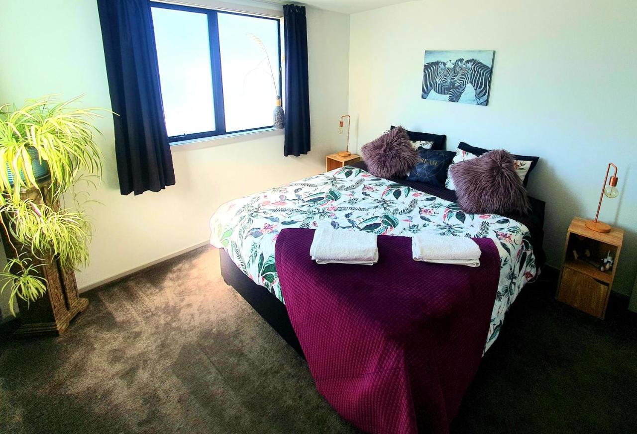 ワナカ Hawea Heaven: Superking Beds + Hot Tub + Mountainヴィラ エクステリア 写真